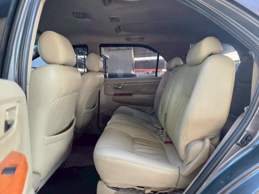 Toyota Fortuner 3.0V 4WD ปี 2010 📌 #ประกันเครื่องเกียร์3ปี 30,000 km. 19