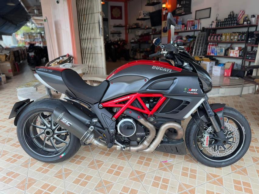 ขาย Ducati Diavel รถปี 2011 พร้อมของแต่ง