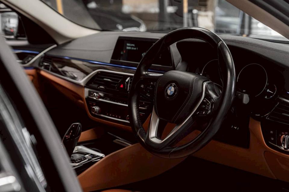 รหัสรถ 67GG2662 BMW 520d Luxury Limousine G30 ปี2017 11