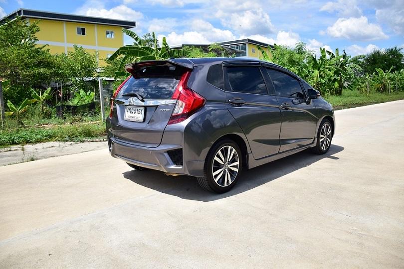 ปี2014ฟรีดาวน์ HONDA JAZZ GK สีเทา เกียร์แพดเดิ้ลชิฟ แอร์จอ มัลติ จอบลูทู๊ธ ครูสคอโทล เบาะหนังแท้ ขับสนุก ประหยัดน้ำมัน โทร 0957401229 ไอดีไลน์ UTBP 12