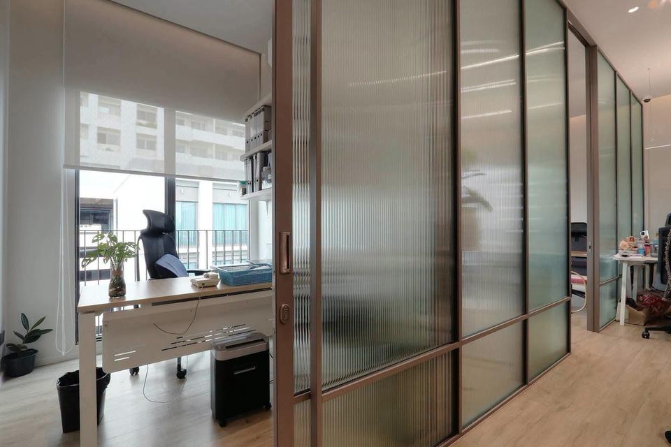ขายอาคารสำนักงาน 5 ชั้น | Headquarters เอกมัย–ลาดพร้าว Built-in ระดับพรีเมียม พร้อมใช้งานทันที • พื้นที่ใช้สอยรวมประมาณ **479 ตร.ม.** 9
