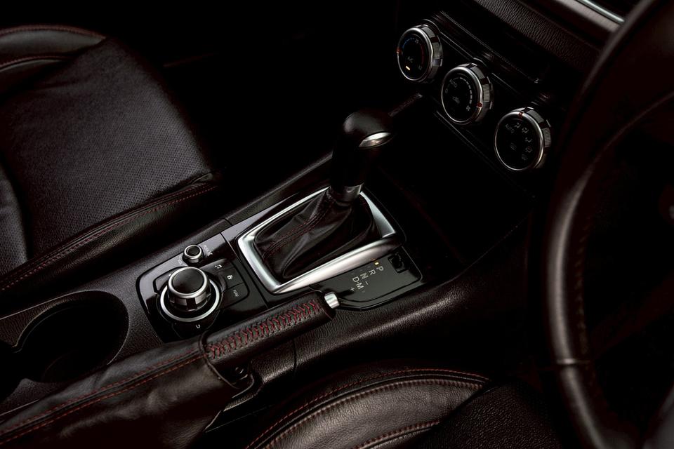 Mazda3 Skyactiv 2.0S Hatchback ปี 2015 สีแดง  19