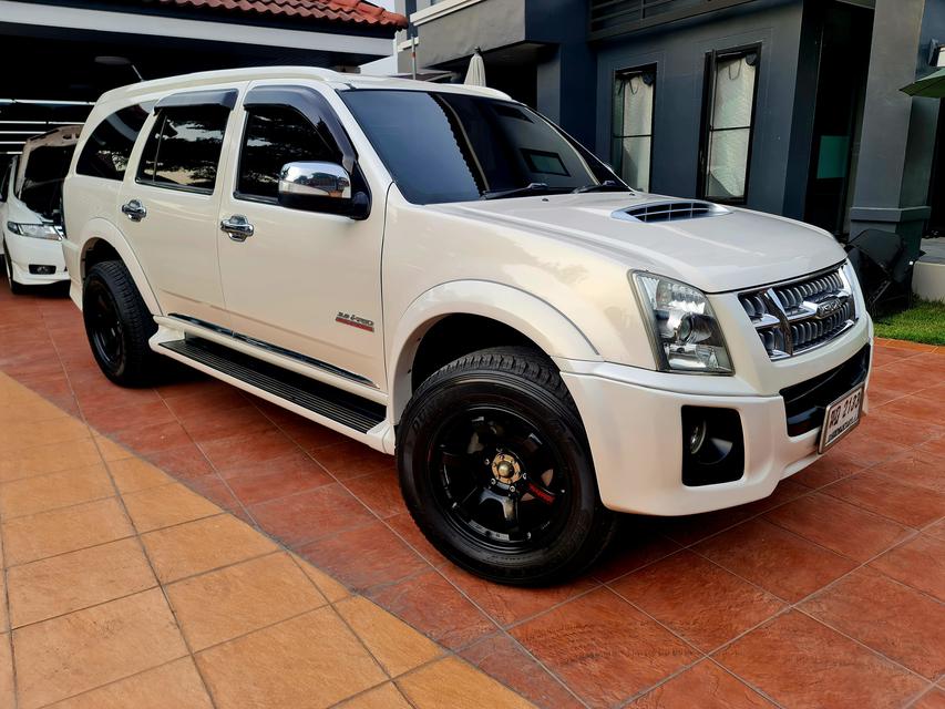ISUZU MU-7 CHOIZ  3.0 AUTO  1