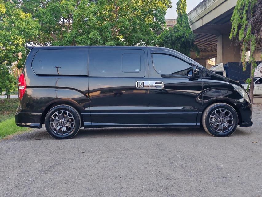 ขาย Hyundai H1 2.5Deluxe ปี17