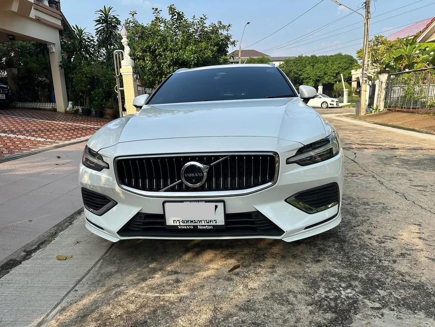 Volvo V60 ปี 2023