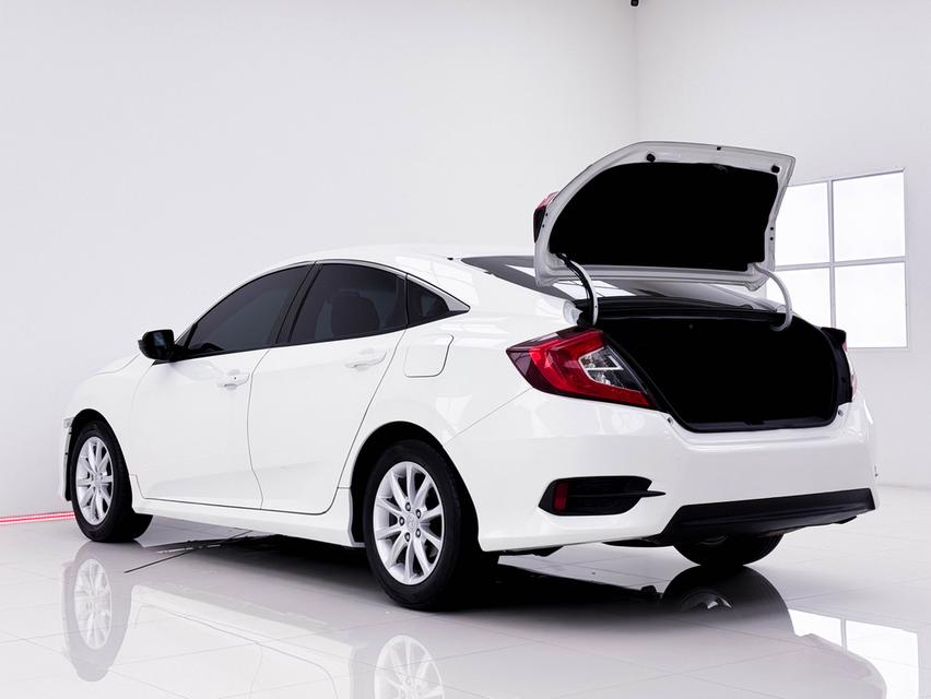 HONDA CIVIC 1.8 E FC ปี2016 สีขาว รูปที่ 6