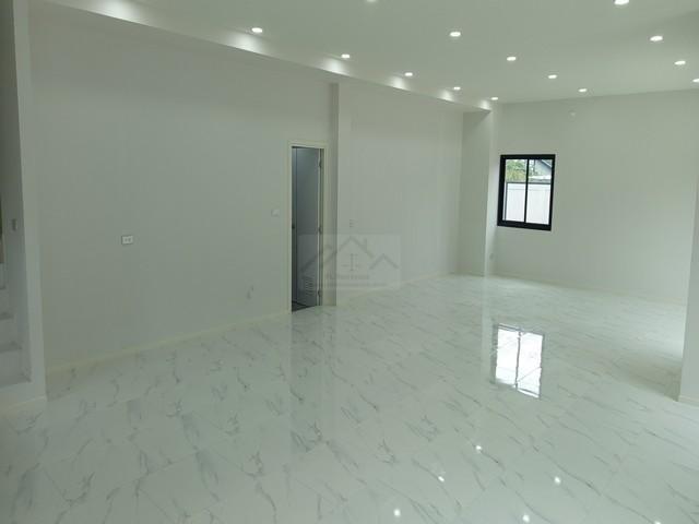 PB5352 ขายโกดังพร้อมออฟฟิศ 3 ชั้น ย่าน ลำลูกกาคลอง8 ที่ดินผังสีม่วง สำหรับอุตสาหกรรมและคลังสินค้า 7
