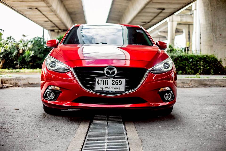 Mazda3 Skyactiv 2.0S ปี 2015 สีแดง 3