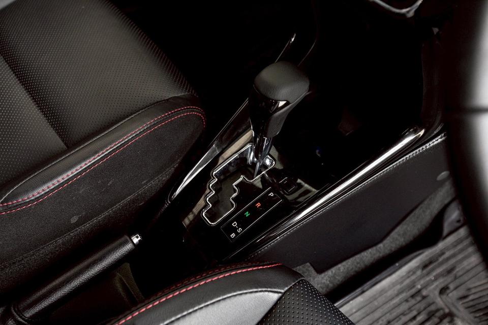 Toyota Yaris Cross 1.2 ปี 2020 สีขาว มือเดียวป้ายแดง สภาพใหม่มากๆ  16