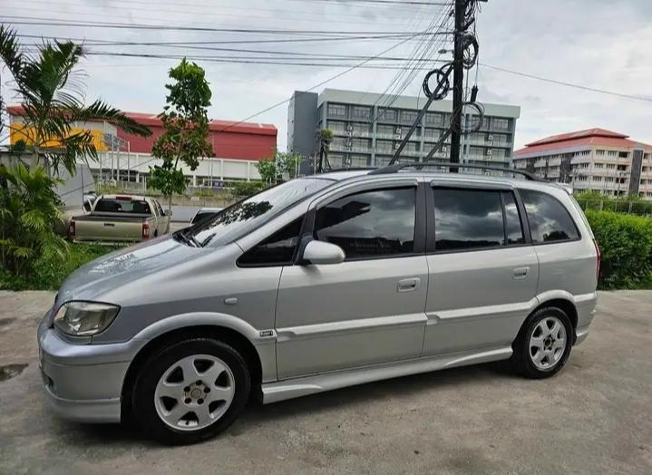 Chevrolet Zafira มือสอง  1