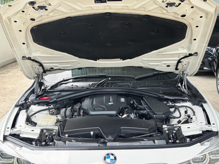 รหัสรถ AVA4364 🎉 BMW 320d Sport ตัว Lci แล้ว รุ่น top สุด (ดีเซลล้วน) F30 ปี 2017  18