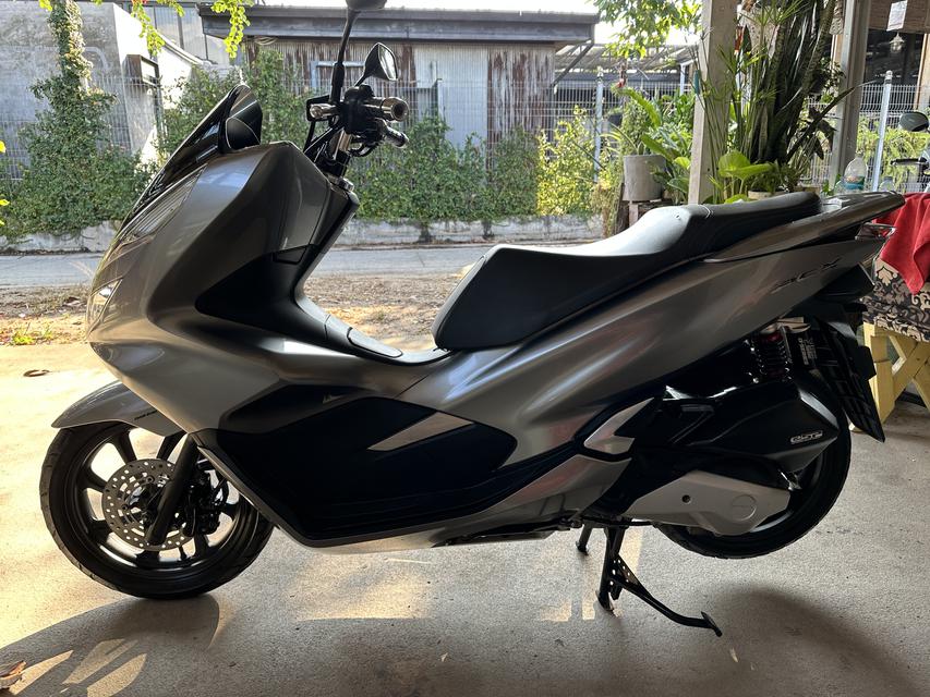 Pcx 2018 Yss แท้ บิดติดมือ เครื่องเดิมๆแค่ไล่เม็ด มีแลปฟีล์มใสบางส่วน ราคาต่อลองได้ 1