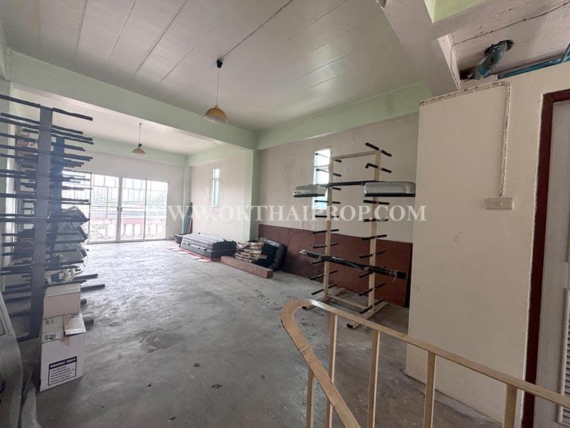 อาคารพาณิชย์ 2 คูหา ถนนสุคนธสวัสดิ์ ลาดพร้าว ใกล้โรงเรียนสตรีวิทยา 2 7