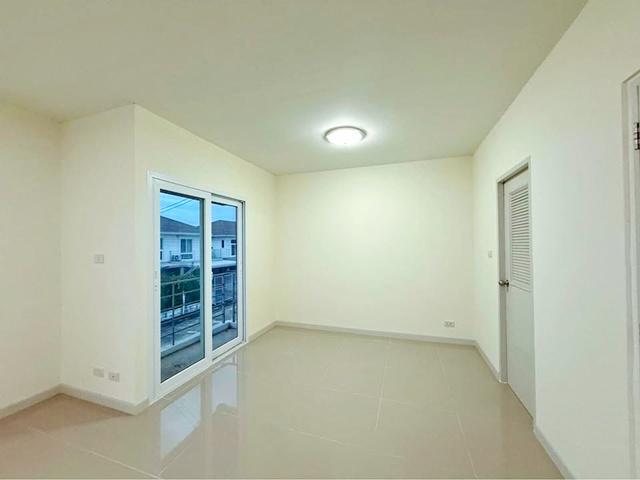 หทัยราษฎร์ 37-39 บิ๊กซี หทัยราษฎร์ 3.2 กม.ให้เช่า บ้านเดี่ยว 2 ชั้น 50 ตร.วา. 200 ตร.ม. ตลาดหทัยมิตร 3.2 กม. 3 นอนรร.นาน 8