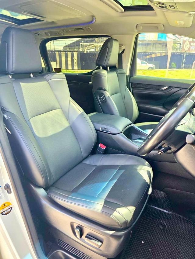 Toyota ALPHARD SRC E-Four สีขาว ปี 2019 ไมล์ 60,000 กม.  8
