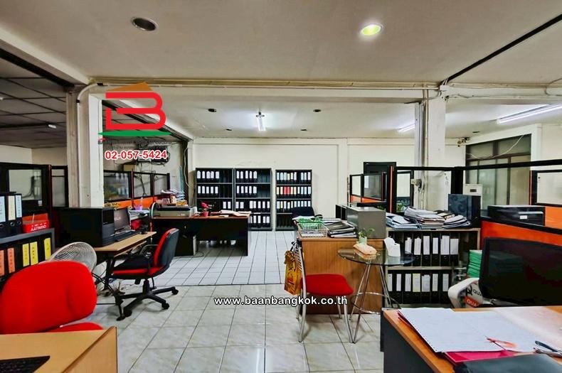 อาคารพาณิชย์ เนื้อที่ 40 ตร.ว. ซอยลาดพร้าว 45 ใกล้โรงเรียนพิบูลอุปถัมภ์ แขวงสามเสนนอก เขตห้วยขวาง 6
