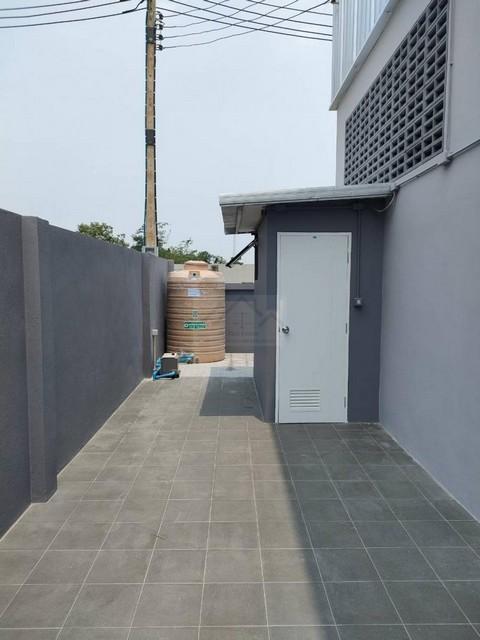 ให้เช่าโกดัง พร้อมโฮมออฟฟิศ 3 ชั้น 450 ตรม ย่านบางใหญ่ นนทบุรี ซอยกันตนา ใกล้ รพ.บางใหญ่ เหมาะทำโฮมออฟฟิศ และเก็บสินค้า  2