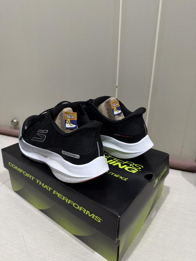 รองเท้าวิ่ง Skechers hands free slip-ins :Aero pulse ไซส์ 41 8us 26cm รูปที่ 4