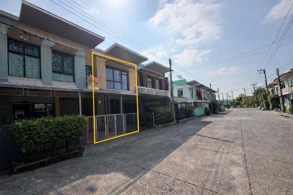 หมู่บ้านไอดีไซน์ ลำลูกกา คลอง 3 ถนนลำลูกกา ตำบลลาดสวาย อำเภอลำลูกกา จังหวัดปทุมธานี 3