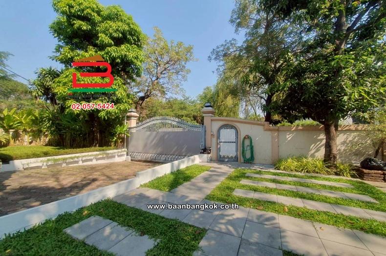 บ้านเดี่ยว เนื้อที่ 119.8 ตร.ว. หมู่บ้านผกามาศ (ปรีดีพนมยงค์ 14) ถนนสุขุมวิท แขวงประเวศ เขตประเวศ 20