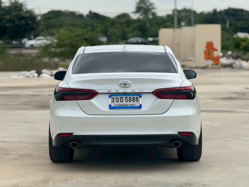 TOYOTA. CAMRY  Sedan 4dr Sport SA 8sp FWD 2.5 (MNC)  Y2022 สีขาว  ออโต้ 8