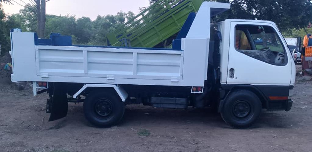 1999 Mitsubishi Fuso สี่ล้อ 4