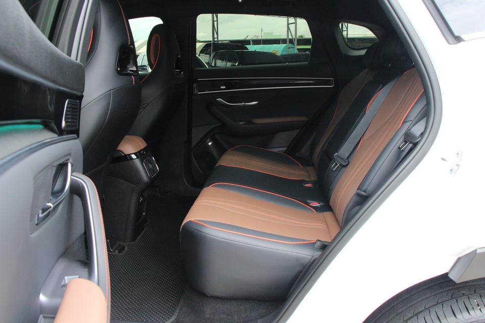BYD Sealion 6 DM-i Premium ปี 2025 สีขาว  เลขไมล์ 3,600 km. 8