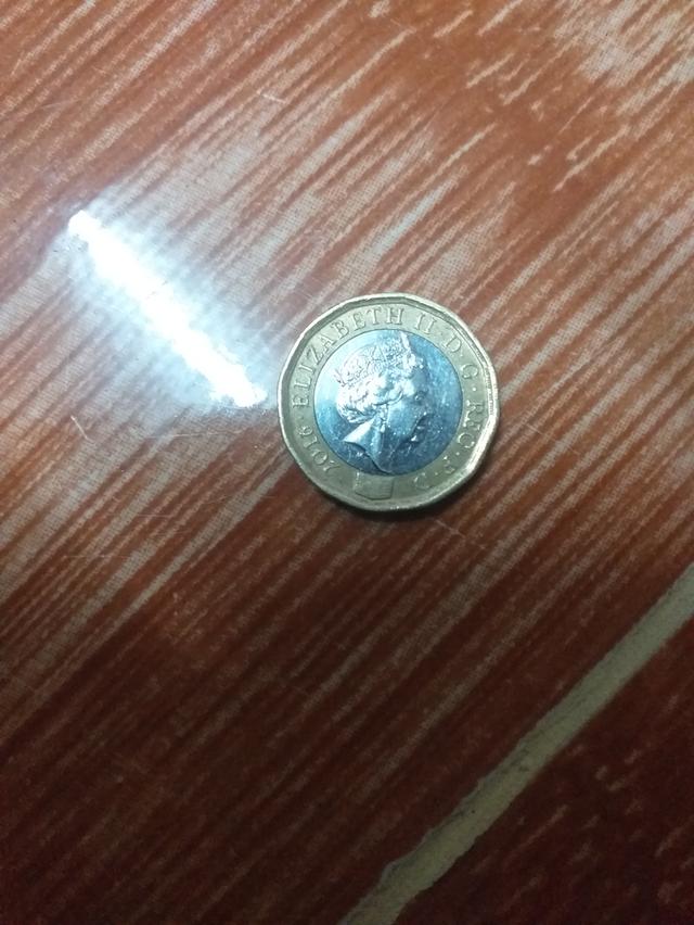 เหรียญกษาปณ์อลิซาเบธ 2016 3