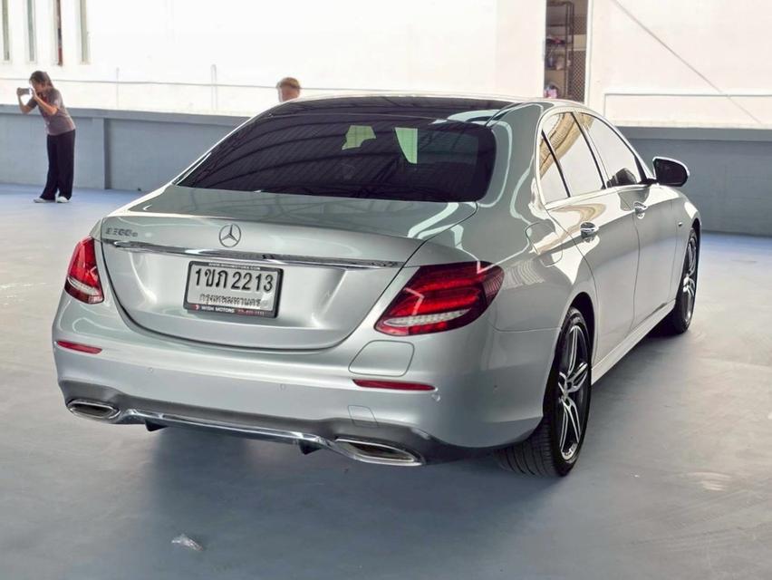 รหัสรถ WMT2113 BENZ E300e AMG Dynamic Facelift ปี 2021 รูปที่ 4