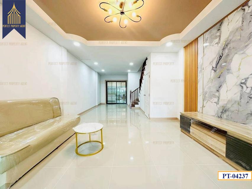 ทาวน์เฮ้าส์นันทิชา 4 พร้อมอยู่ราคาย่อมเยาว์ 4