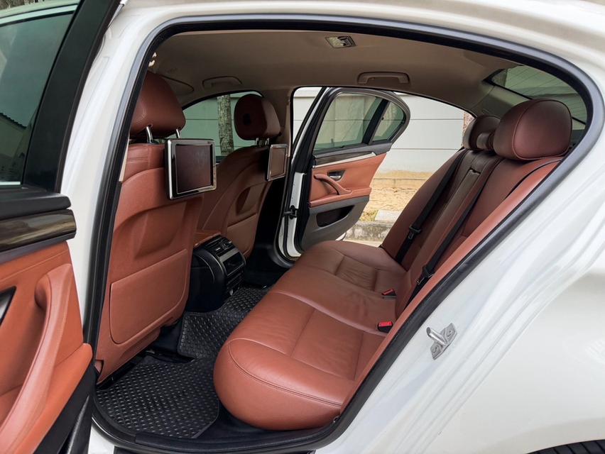 รหัสรถ AVA9965 🎉 BMW 525d Luxury LCI โฉมใหม่ F10 ปี 2016 15