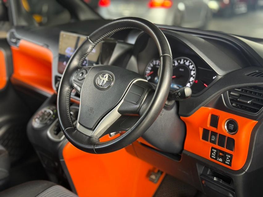 ปี 2014 TOYOTA VOXY, 2.0 ZS รูปที่ 10