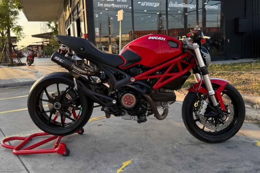 ขาย Ducati Monster 796 สีแดง 3