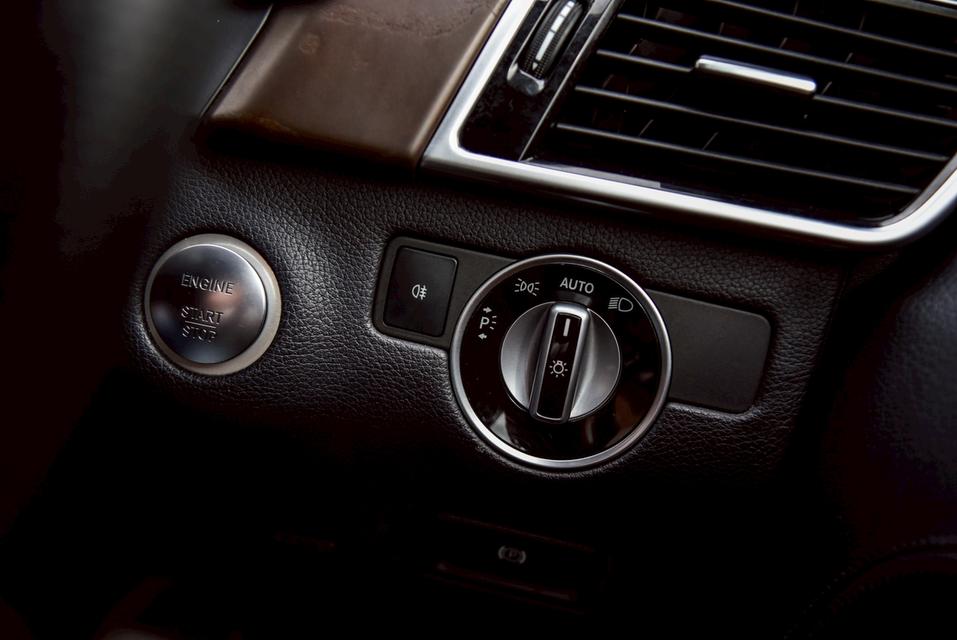 รหัสรถ CBL2880 Mercedes-Benz GLE500e 3.0 4MATIC Exclusive W166 AT 2017 19