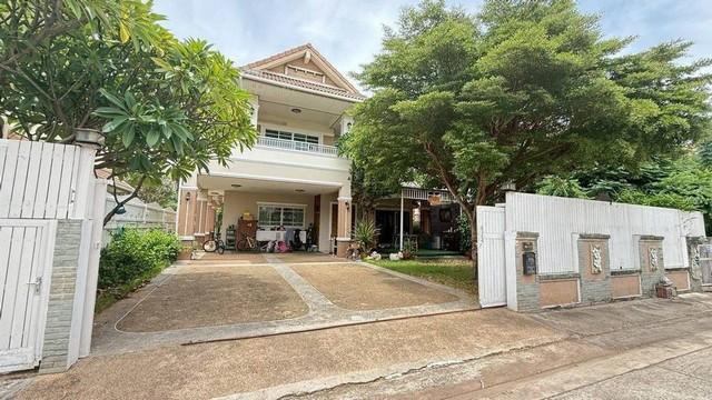 บ้านเดี่ยวแปลงใหญ่ 118 ตร.วา พร้อม สนามฟุตบอลส่วนตัว ใกล้บึงแก่นนคร ราคาเพียง 7.9 ล้านบาท 1