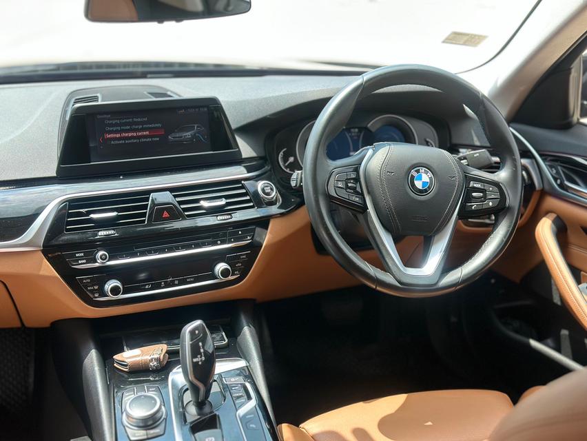 รหัสรถ PAT965 BMW 530e Elite (G30) สีดำ ปี2019 11