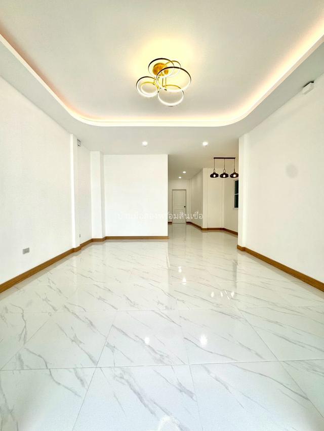 หมู่บ้านร่มทิพย์ หทัยราษฎร์ 33 5