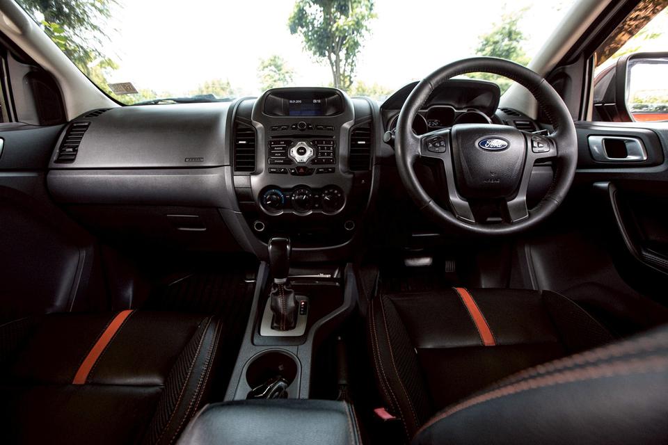 Ford Ranger 2.2 Wildtrak Hi-Lander Double Cab เกียร์ AT ปี 2015 สีส้ม มือเดียวป้ายแดง 15