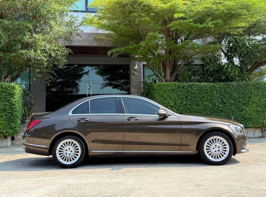 2015 BENZ C180 EXCLUSIVE รถมือเดียวออกป้ายแดง รถวิ่งน้อยเพียง 39,000 กม รถเข้าศูนย์ทุกระยะ รถไม่เคยมีอุบัติเหตุครับ รูปที่ 2