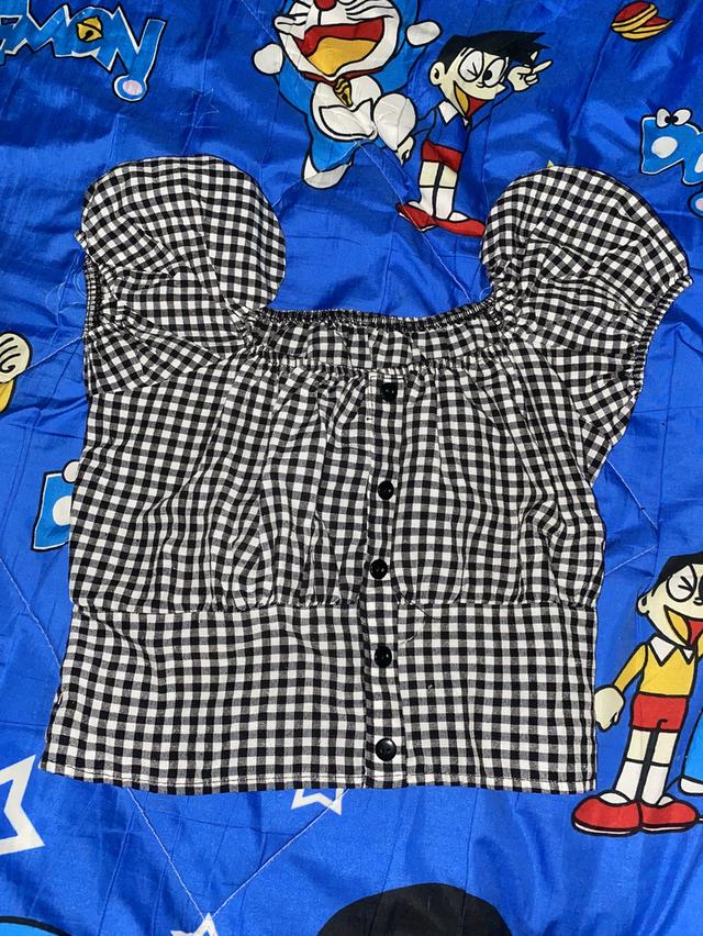 เสื้อครอปแขนกุดมือสอง