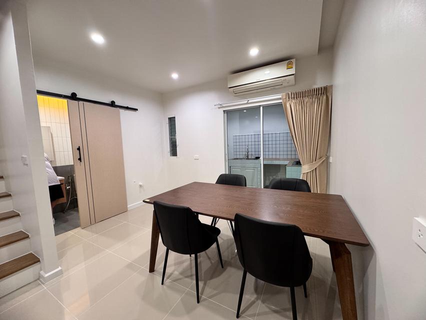 ให้เช่าทาวเฮ้าส์ 2 ชั้น วิลเลจ ไลฟ์ พัฒนาการ 38 (Villette Lite Pattanakarn) ใกล้ APL รามคำแหง (N.1886)