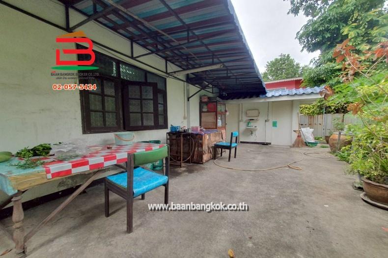 ที่ดินพร้อมบ้าน 2 ชั้น ซอยสุวินทวงศ์ 17 เนื้อที่ 1-1-57 ไร่ ถนนสุวินทวงศ์ แขวงลำผักชี เขตหนองจอก กรุงเทพมหานคร 3