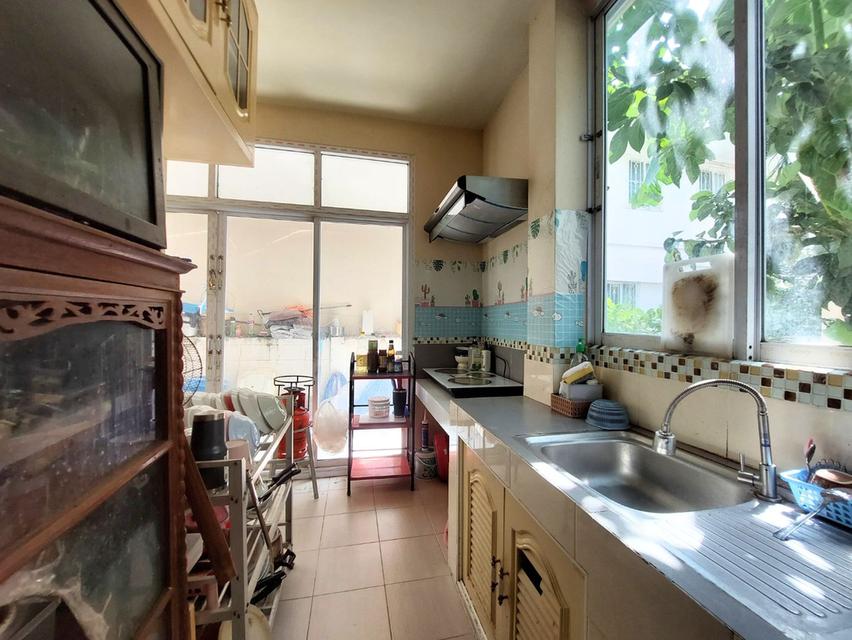 ธัญรดา วัชรพล เดินทางสบาย ใกล้รถไฟฟ้าสายสีเขียวและทางด่วนสุขาภิบาล 5 เข้าเมืองไว ดีลสุดคุ้ม 4.39 ลบ. ฟังก์ชันครบ 3 นอน 3 น้ำ จอดรถได้ 2 คัน 9