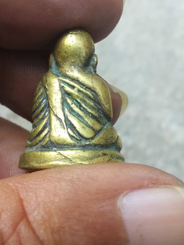 พระเครื่อง ยอดนิยม ทุกสาย รูปที่ 2