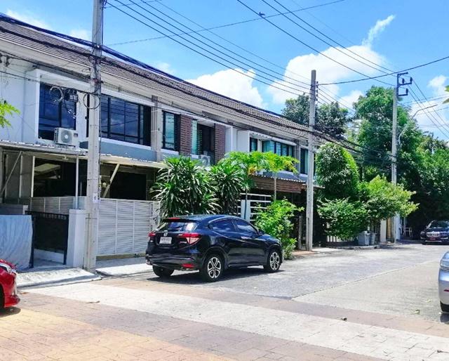 รามคำแหง174 รร.นานาชาติร่วมฤดี 2กม. 3นอน MRT มีนพัฒนา 1.3กม.ทาวน์โฮม 2 ชั้น 27ตร.วา. 217ตร.ม2น้ำ พร้อมเฟอร์ เครื่องใช้ไฟ 1