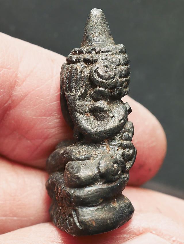 พระปิดตาพิมพ์นั่งบัว (เศียรแหลม) หลวงพ่อทับ วัดทอง เนื้อสำริด....เก่า เดิมๆ 8