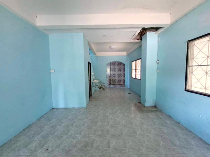 ขาย ทาวน์เฮาส์ หลังมุม บ้านเธียรทอง 2 คลอง 12 หนองจอก 20 ตรว. 2 ห้องนอน 2 ห้องน้ำ ต่อเติมครบครัว โรงจอดรถ ทำเลดี ใกล้ตลา 6