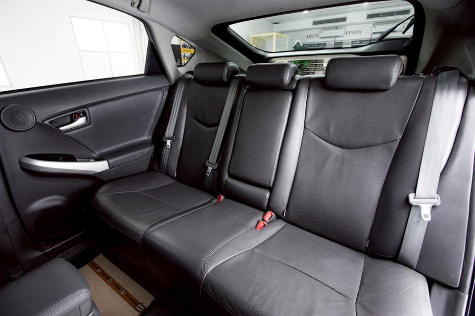 รหัสรถ 1D677 PRIUS 1.8 2012 6