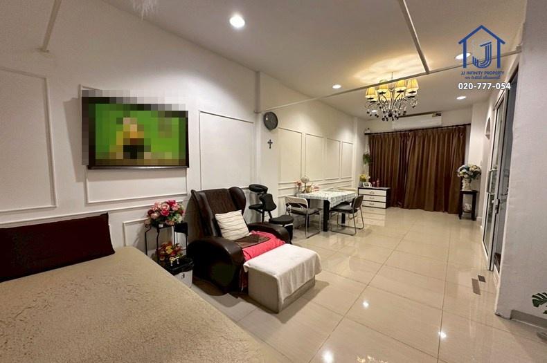 ขายและให้เช่า โฮมออฟฟิศ 4 ชั้น พรีเมี่ยมเพลส 5 หลังมุม ถนนรามอินทรา40 เลียบด่วนเอกมัย–รามอินทรา 5