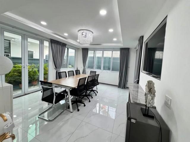 ขาย โฮมออฟฟิศ 4 ชั้น 500 ตรม. โครงการ บี สแควร์ พระราม 9-เหม่งจ๋าย 3